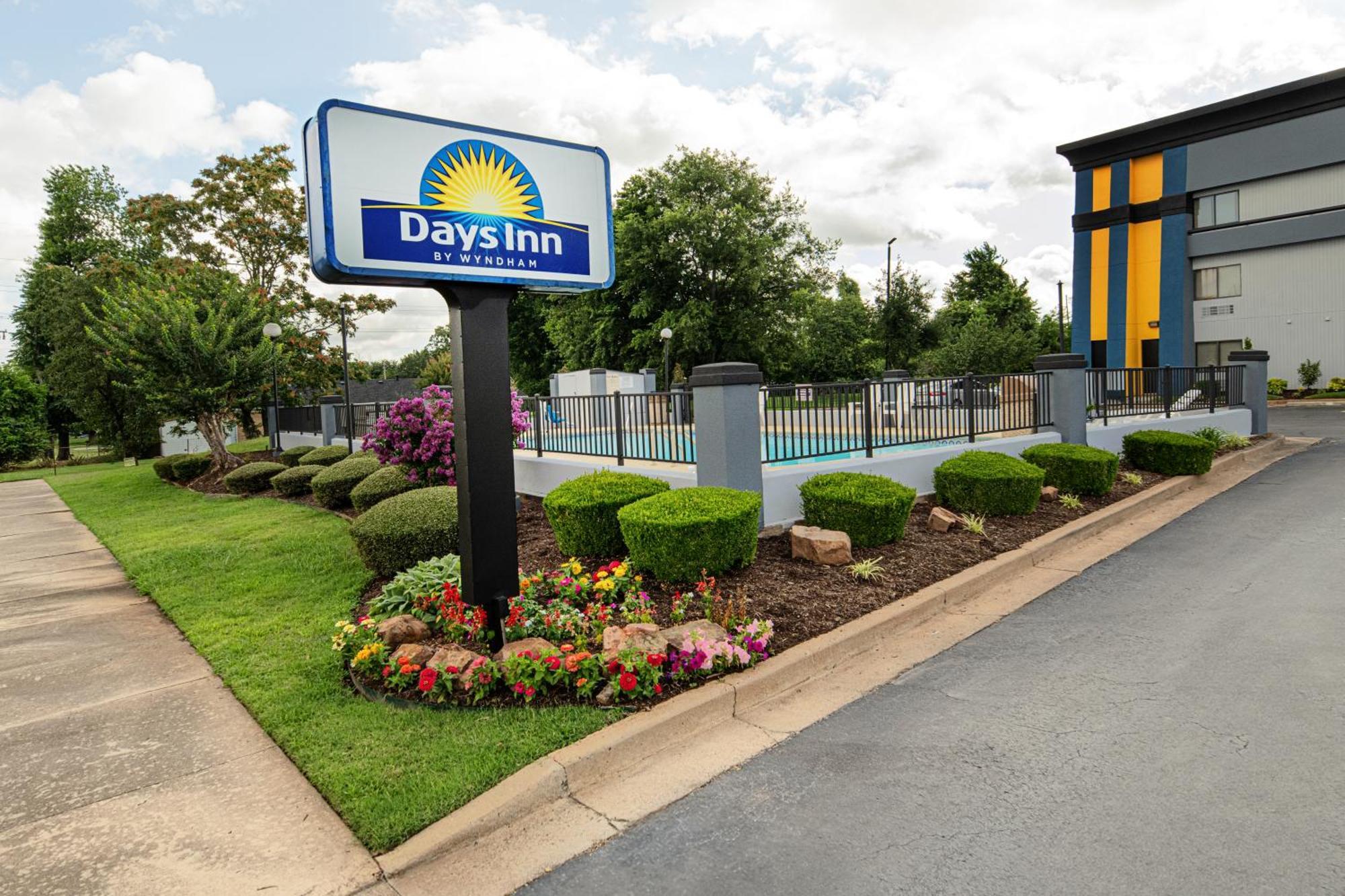 Days Inn By Wyndham Fort Smith Exterior foto
